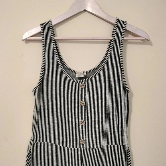 Caution to the Wind MEDIUM Striped Wide Leg Jumpsuit Tie Waist Faux Button Front - Picture 4 of 10